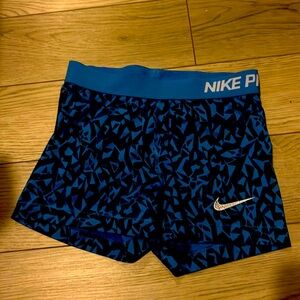 Nike workout shorts size small